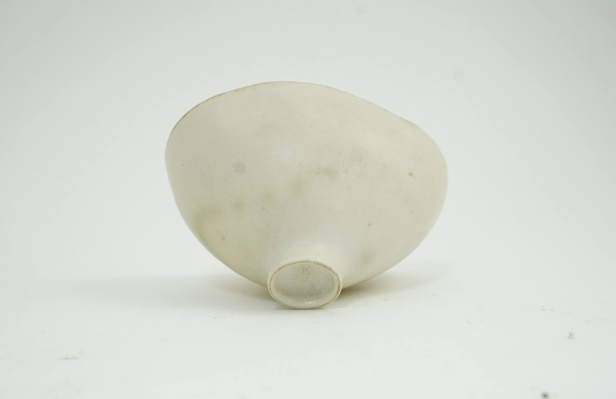 Mary Rogers (1929-2021): A fine porcelain footed bowl